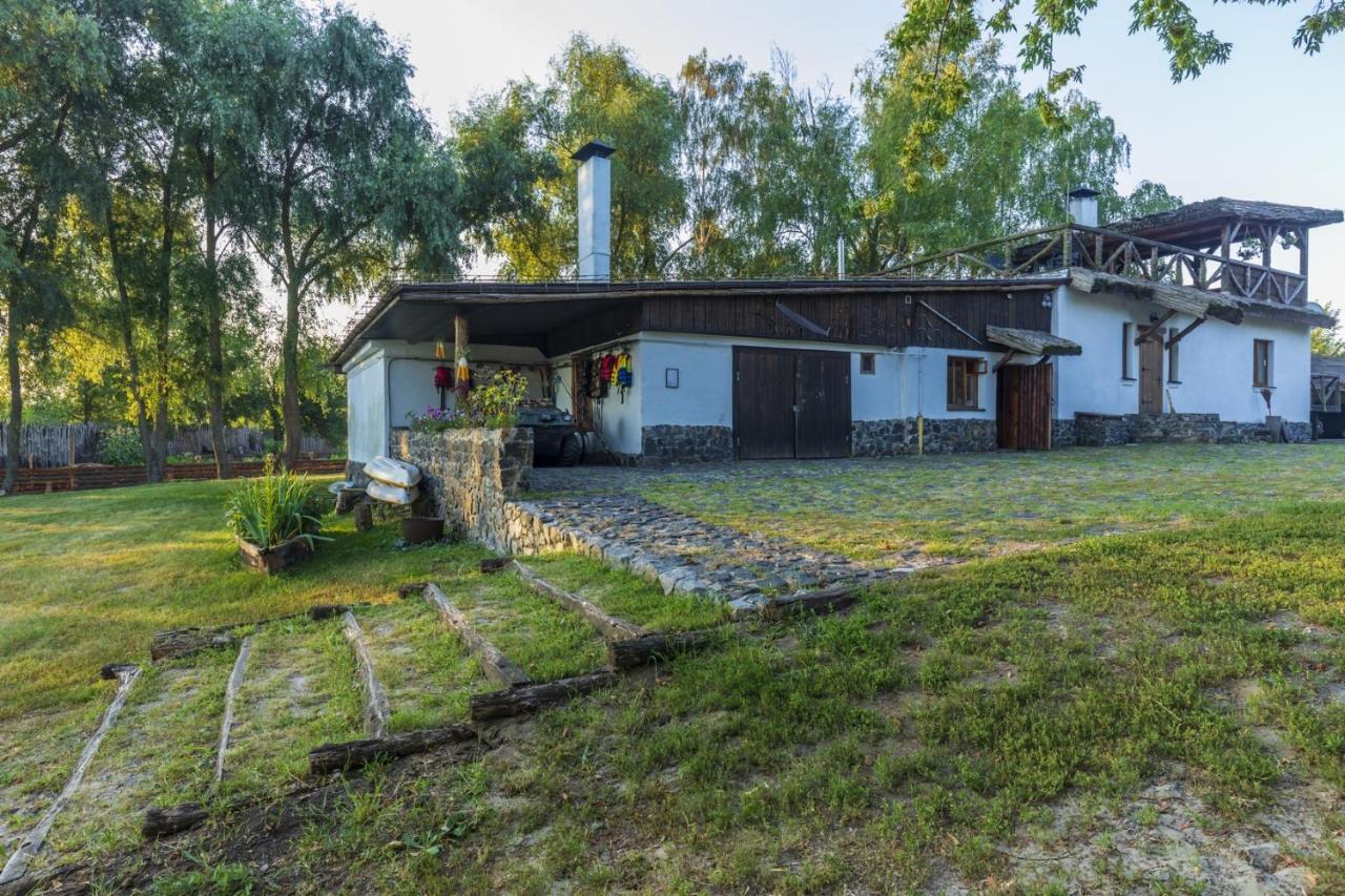 Гостинний Двір На Хуторі Хрещатик Extérieur photo